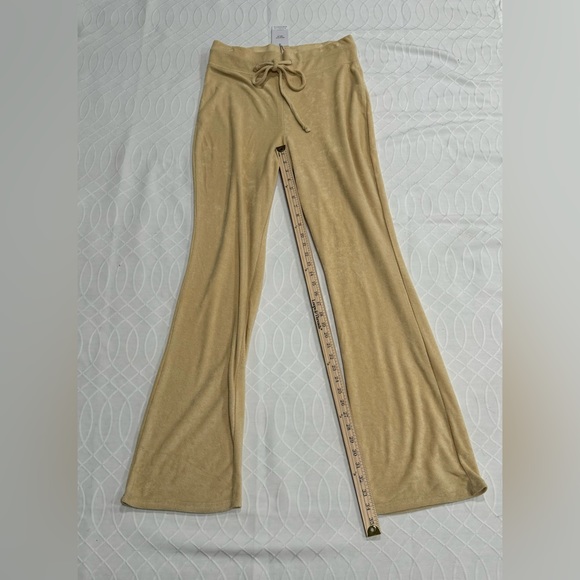 NWT Women's Danielle Bernstein Towel Terry Kick Flare Pants Taupe Size Large - Picture 11 of 13